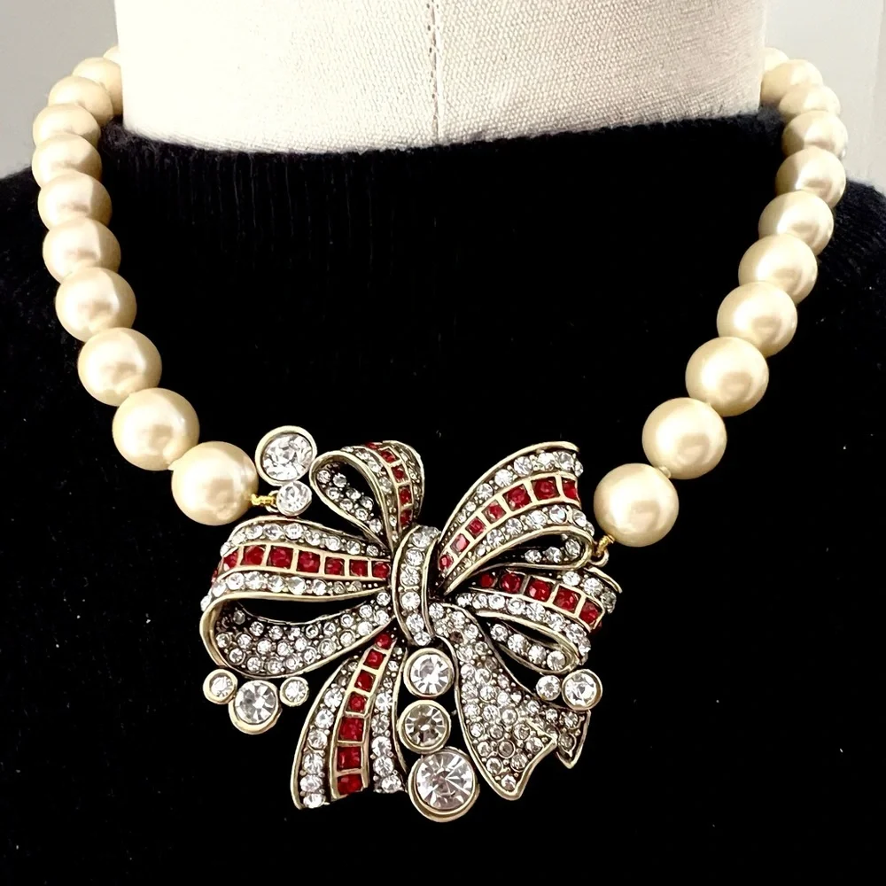 Heidi Daus 🆕 “Ravishing Ribbon” necklace, cream faux pearls, Swarovski crystals - Picture 1 of 9